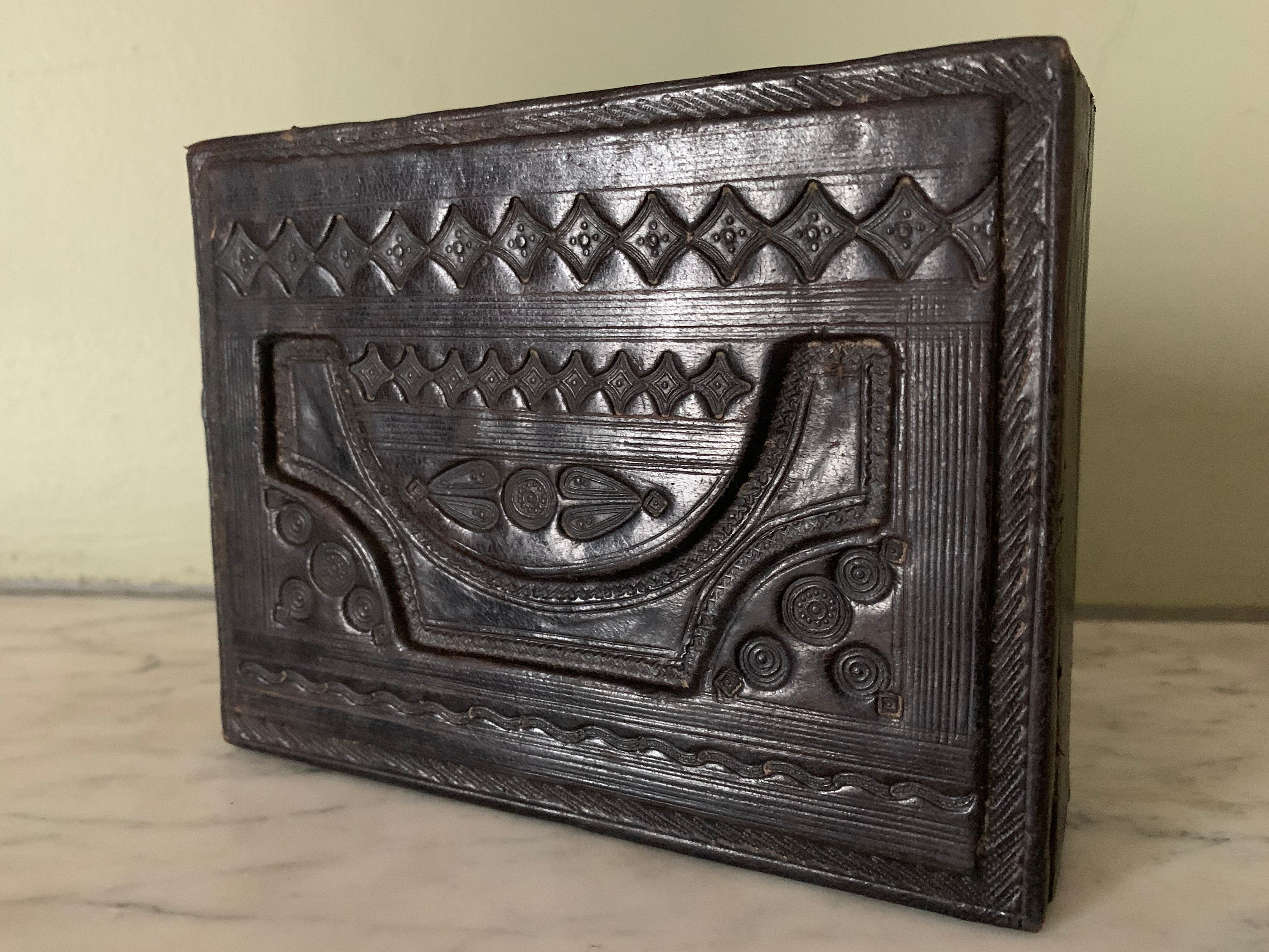 Vintage Hand Tooled TUAREG Leather Box with Cowrie DIVINATION Etsy