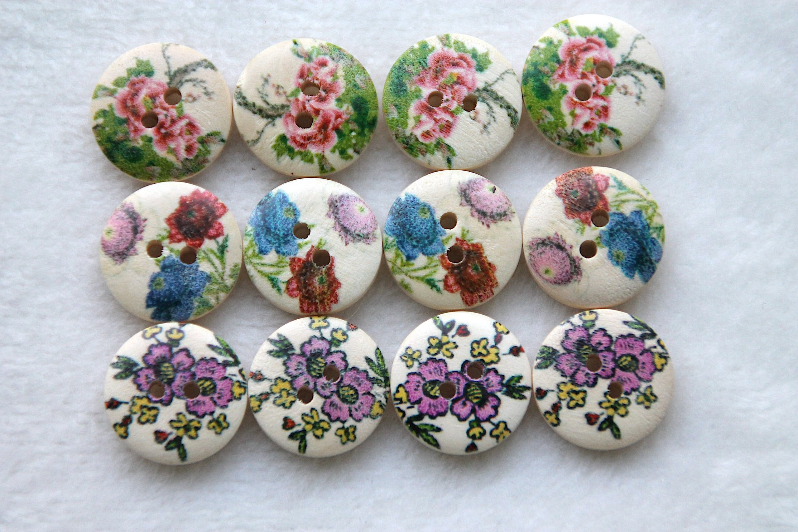 12 Pcs. Wooden Buttons, Decorative Buttons, 20 Mm - Etsy