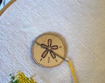 Sandollar Magnetic Needle Minder