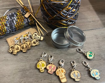 Skull stitch markers for crochet