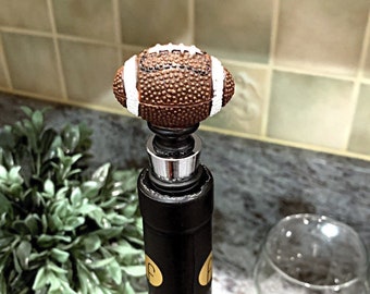 Football Lover Gift Best Man Gift Party Favors Wedding Favors 1- American Football Wine Stoppers Guy Gift Wine Stopper Football Gift