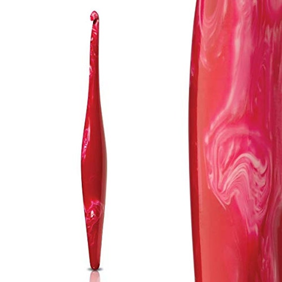 FURLS Streamline Swirl Cherry Crochet Hook 7 