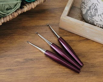Furls Crochet Hook, AMETHYST Odyssey Nickel Plated, Discontiuned, Rare, New