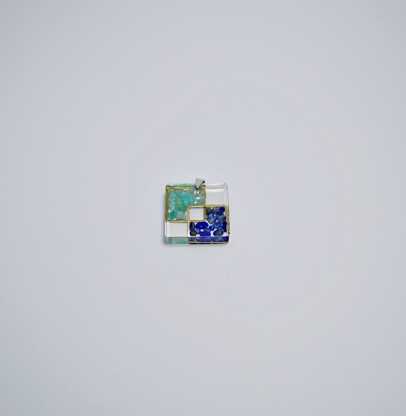 Modern style pendant