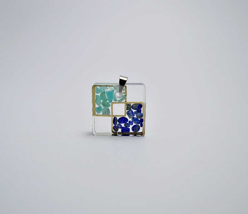 Modern style pendant