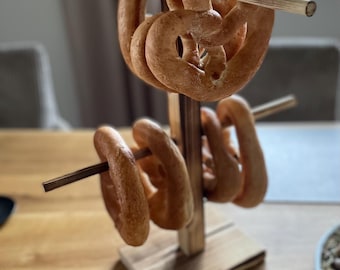 Soporte de madera para pretzels. Ideal para bufés y bodas.