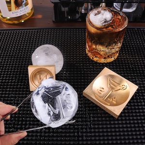 Sello de bola de hielo personalizado, sello de cubo de hielo con monograma de esfera de latón personalizado para cócteles y whisky.