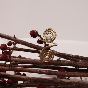 Handmade Hammered Brass Spiral Ring: Vintage Boho Amulet