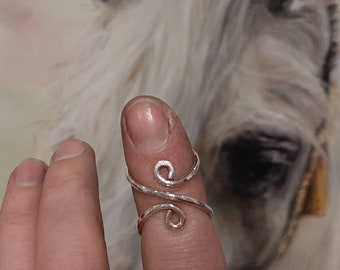 Artritis vingerspalk messing of sterling zilver gehamerde getextureerde ring