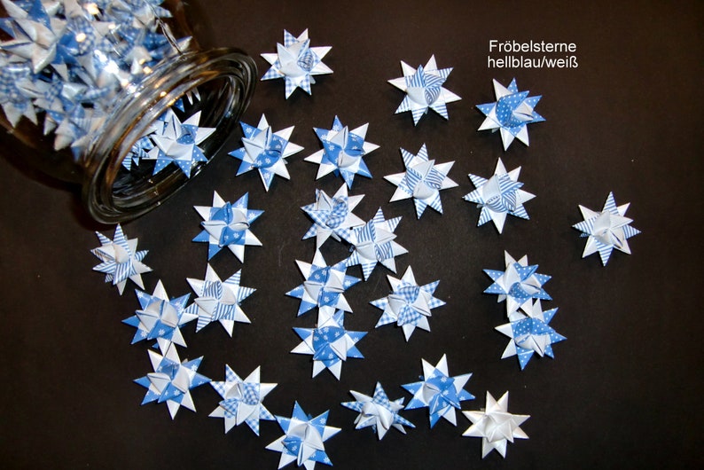 20 Fröbelsterne hellblau-weiß 4 cm Sterne Weihnachten Advent Tischdeko Bild 1