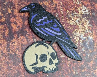 Raven & Skull Magnet – Collectible Fridge Magnet, Gothic Home Decor, Halloween Kitchen Accessory, Crow Magnet Gift, 3D Printed