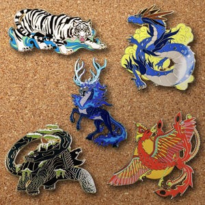 Emaille pinset met vier Guardians - gelimiteerd: 500 | Verzamelobject Aziatische mythologie | Draak Feniks Tijgerschildpad | Badge feng shui-symbolen revers