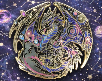 Spilla smaltata a forma di drago / Spilla da collezione in smalto duro a forma di drago spaziale da 3,25 pollici / Spilla a forma di drago fantasy / Atraxis, il drago della gravità