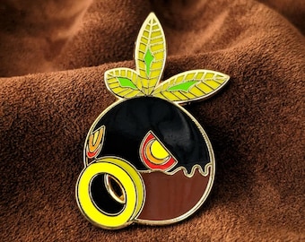 Deku Mask Enamel Pin - Legend of Zelda Majora's Mask Collectible Pin, Gold Metal, Retro Video Game Lapel Pin, Gamer Gift