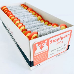Stopfgarn Schoeller Wolle Esslinger Garn Wolle 14 Kärtchen im Karton   graubeige  Pappschachtel Vintage Deko Requisite Museum