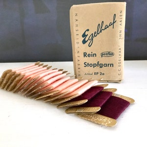 Stopfgarn in Pappschachtel Egelhaaf Vintage,50er Jahre Mid Century Rockabilly Apricot Weinrot  Requisite Stopfkärtchen