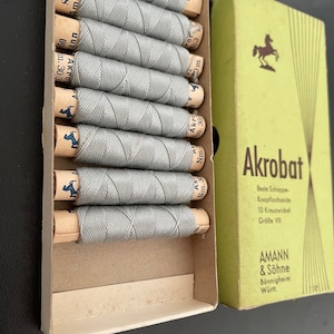 Amann  Nähseide  im Karton 12 Garnrollen    Pappschachtel Vintage Deko