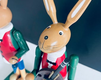 Großer Osterhase 25 cm 60er Jahre Vintage Erinnerungsstück Sammler Erzgebirge Gitarre  Ostern Holzfiguren Osterdeko