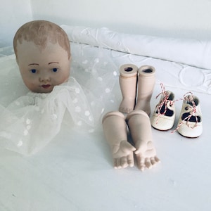 Puppenkopf Beine Hände Konvolut Keramik DIY Babypuppe Brocante Puppenteile Puppenschuhe