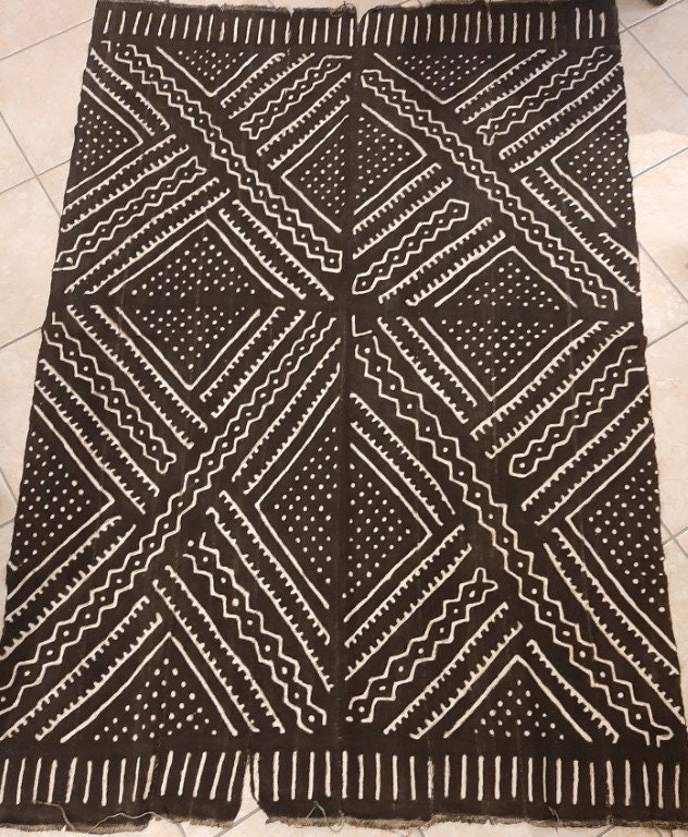 Bogolan – fabric "designed from the mud" Mali