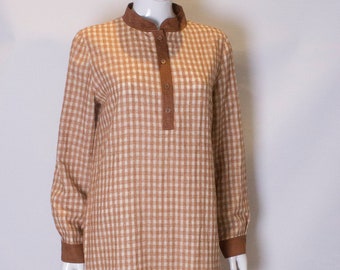 Een Vintage jaren 1980 courreges controleren herfst Shirt-jurk