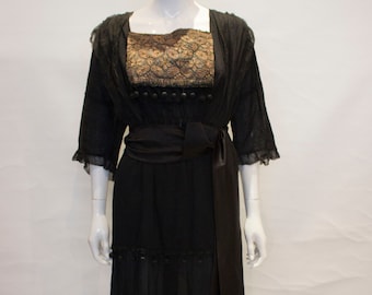 A Vintage Black edwardain day Dress