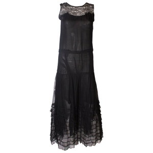 A Vintage 1920s Black lace flapper great gatsby Evening dress Gown