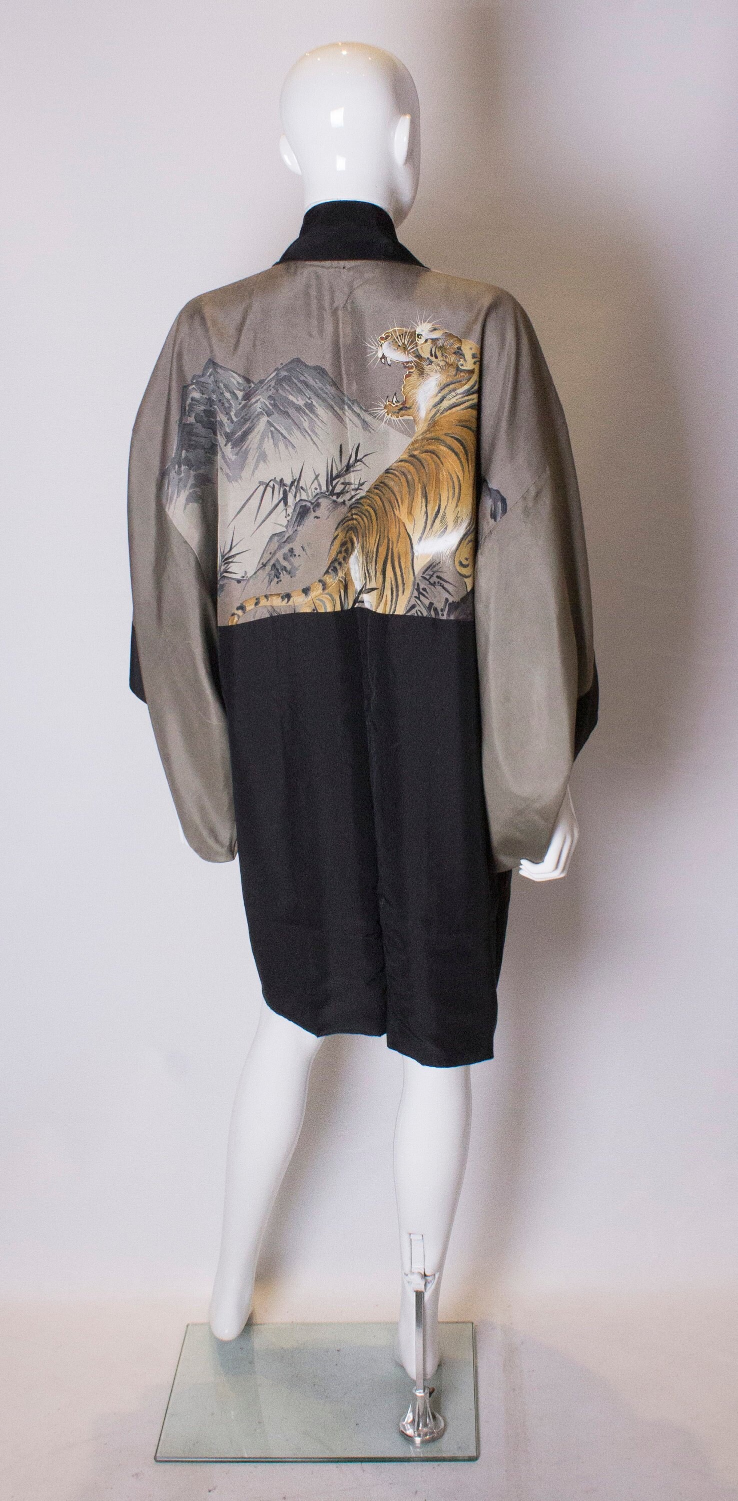 Image of A Vintage S Painted Tiger Silver Reversible Kimono in & Black