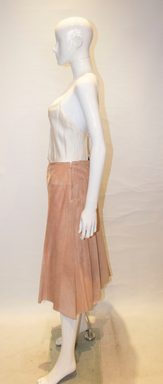 A Vintage 1990s Jean Muir pink Suede a line Skirt - image 6