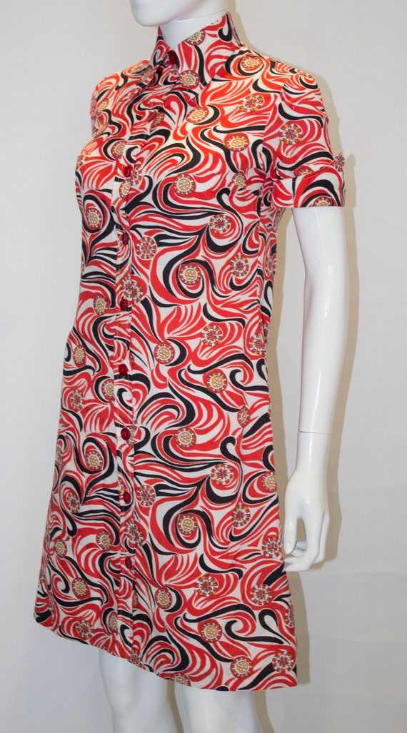 A Vintage 1970s red and white printed day dress b… - image 4