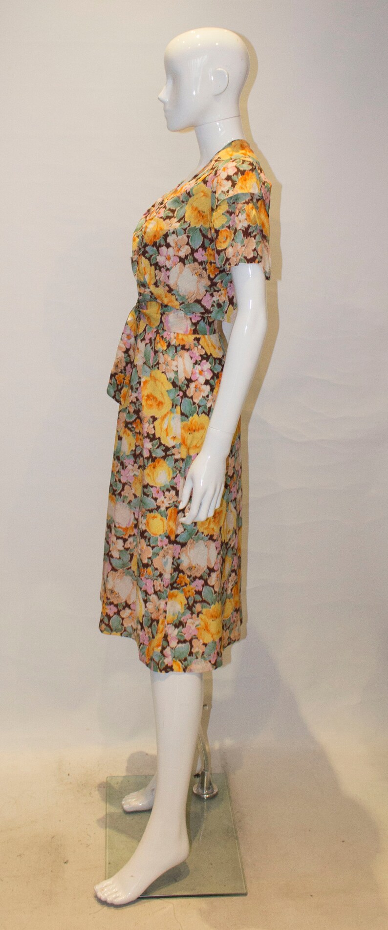 A Vintage 1940s floral printed summer Dress and Bolero image 5