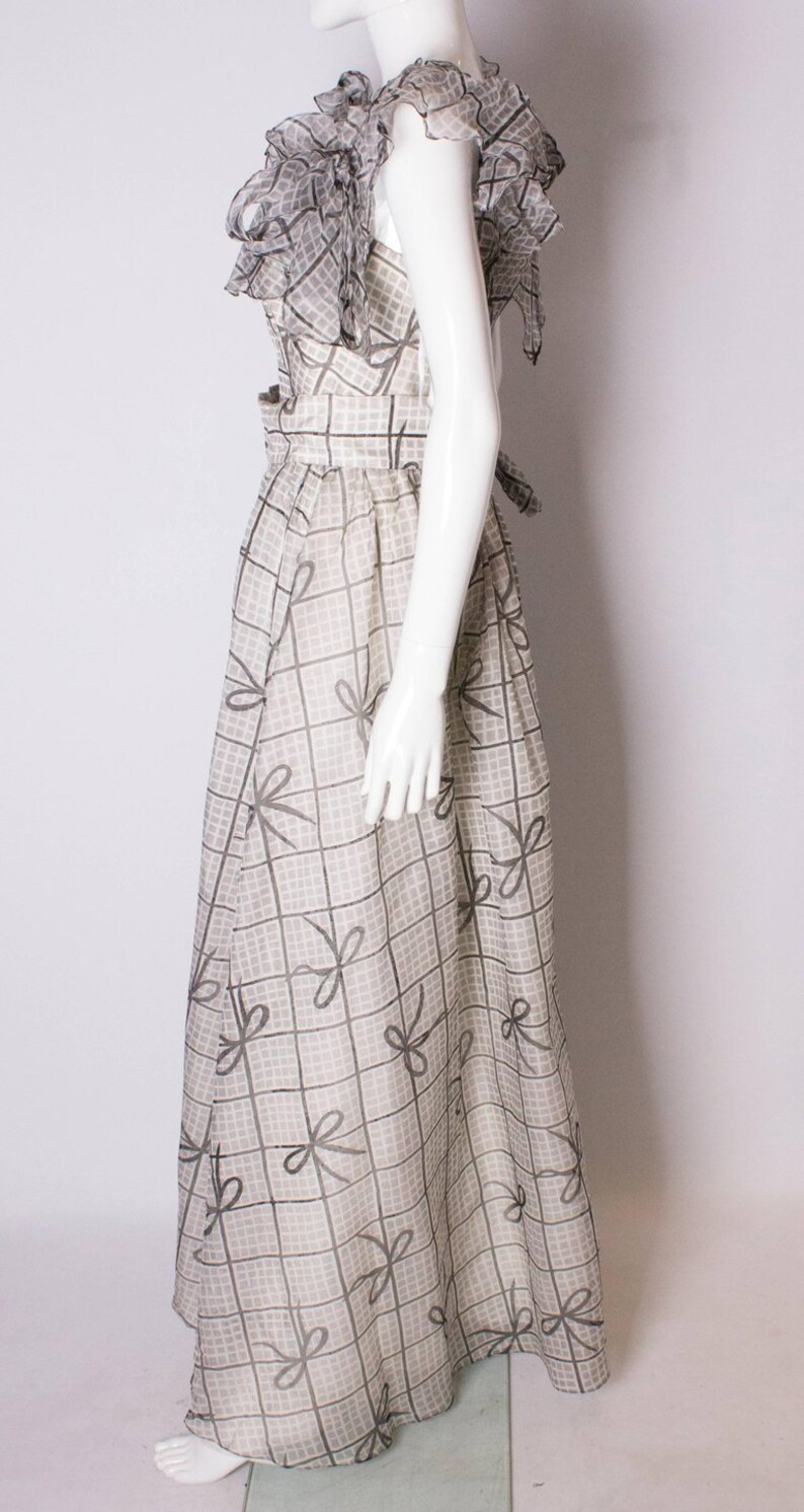 A Vintage 1970s grey printed silk evening gown by Gina Fratini image 6