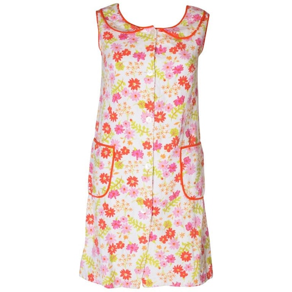 A Vintage 1960s floral printed Towelling summer Dr