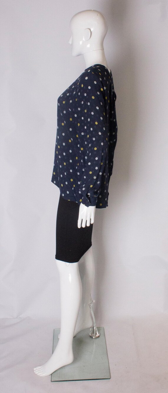 A Vintage 1990s navy polka dot silk blouse by Val… - image 4