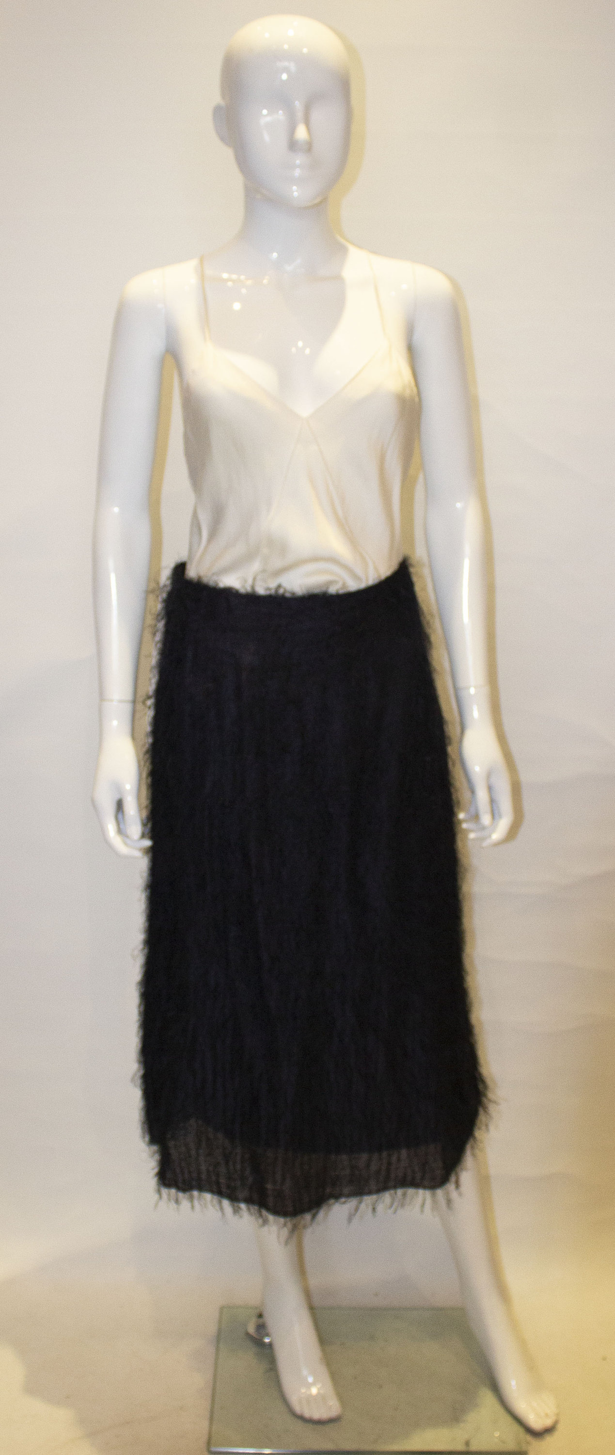 Image of A Vintage Dark Navy Italian Tufted Pencil Skirt