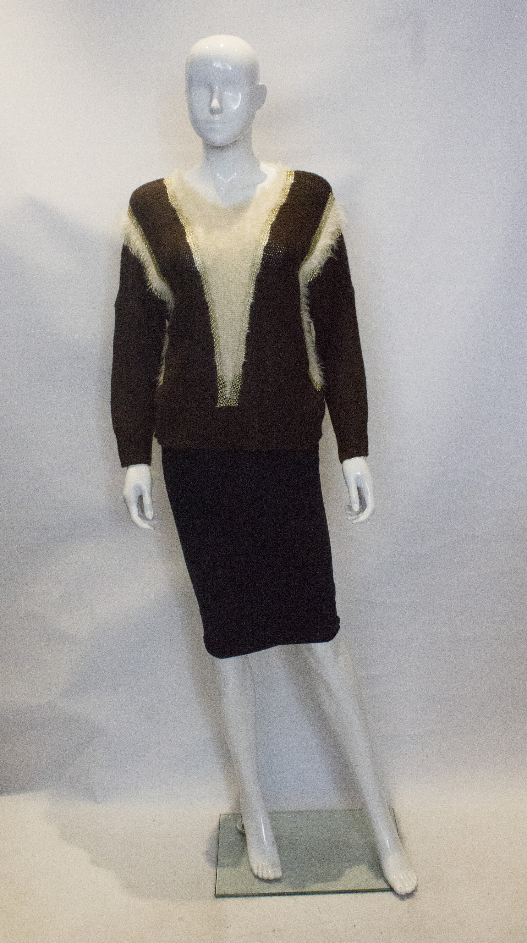 Image of A Vintage S Brown Gold & White Mohair Jumper