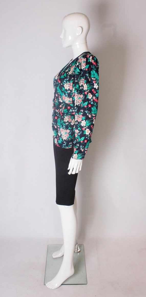 Vintage 1980s silk floral printed jacket with mat… - image 4