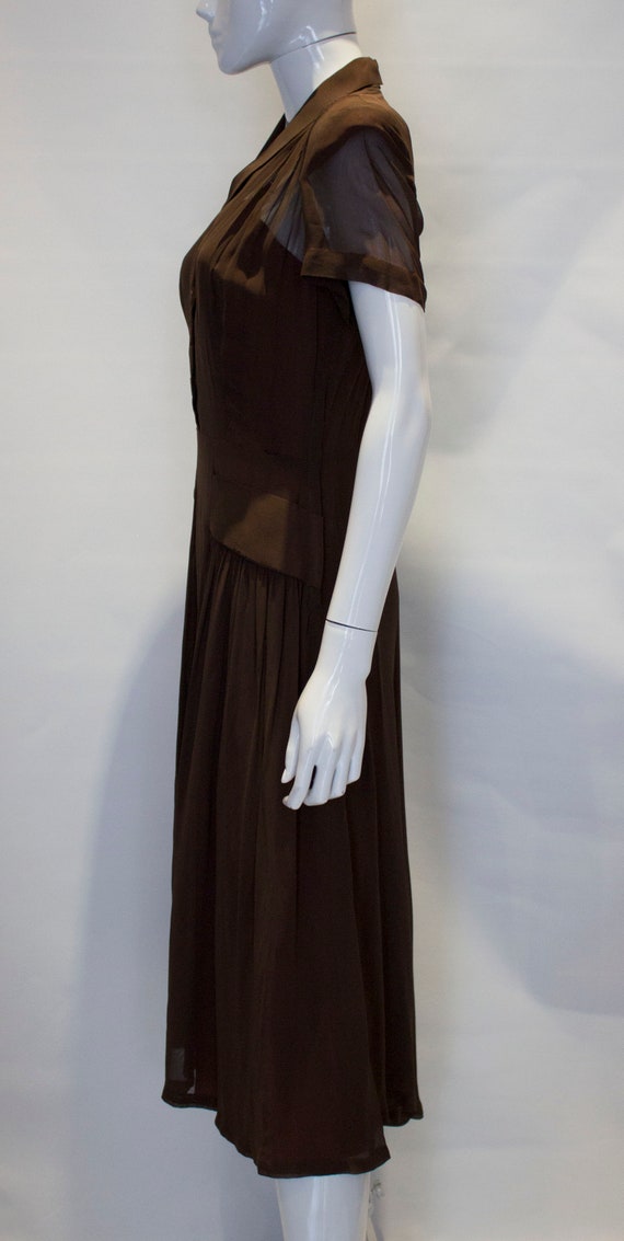 A Vintage Brown 1940s autumnal day Dress - image 5