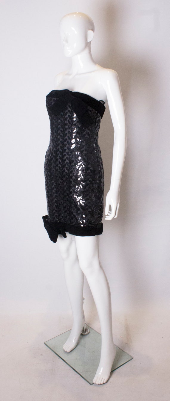 A Vintage 1980s black sequin strapless Victor Cos… - image 3