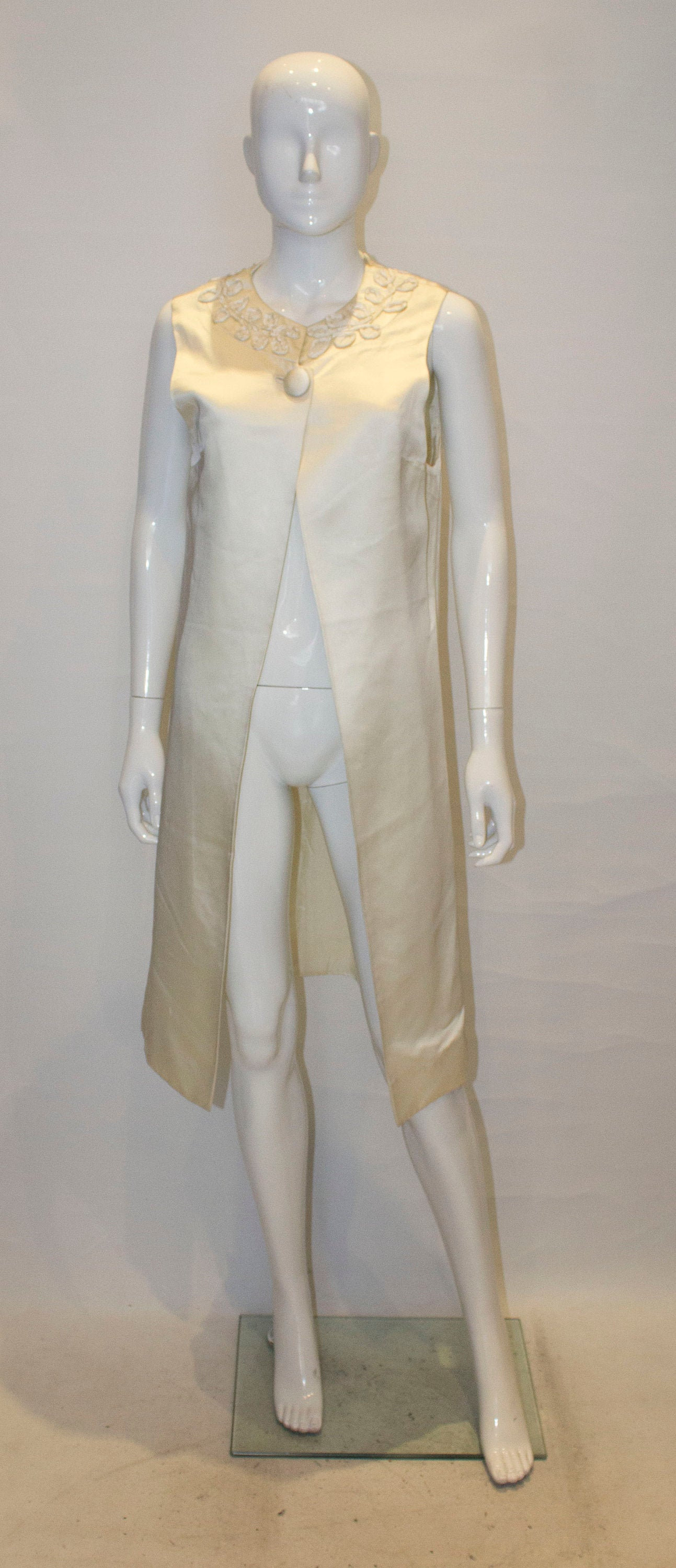 Image of A Vintage S White Sleevless Gilet Wedding