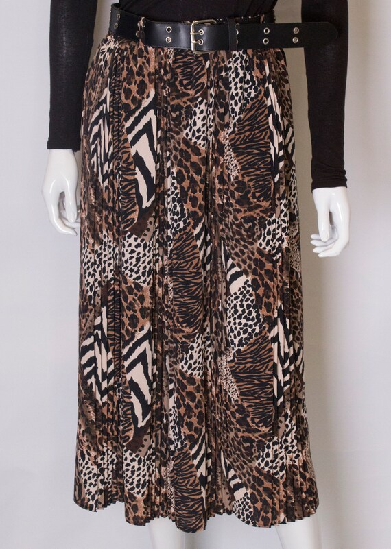 A Vintage 1980s Leopard Print Skirt with Pleats - image 2