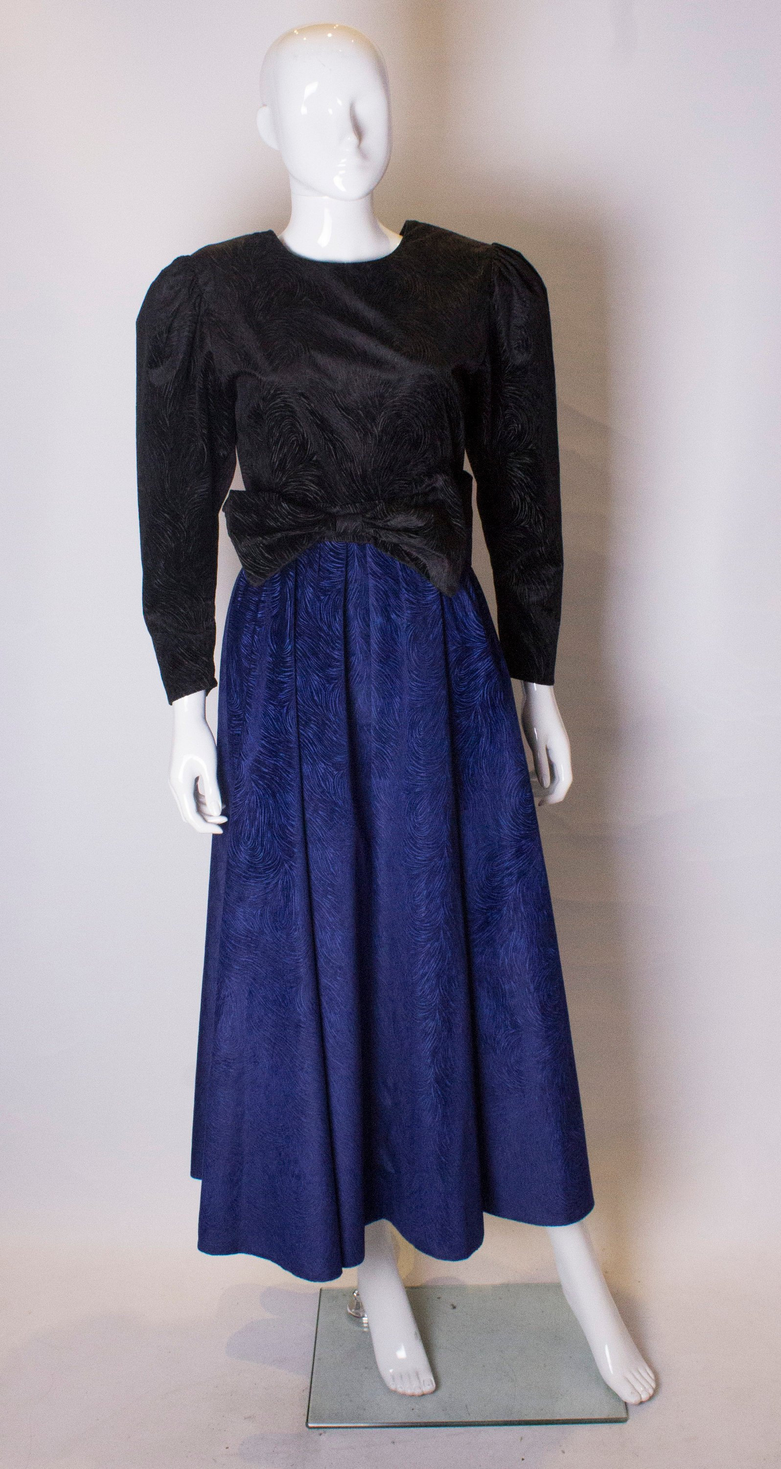 Image of A Vintage S Blue & Black Velvet Cocktail Dress By Hagarty