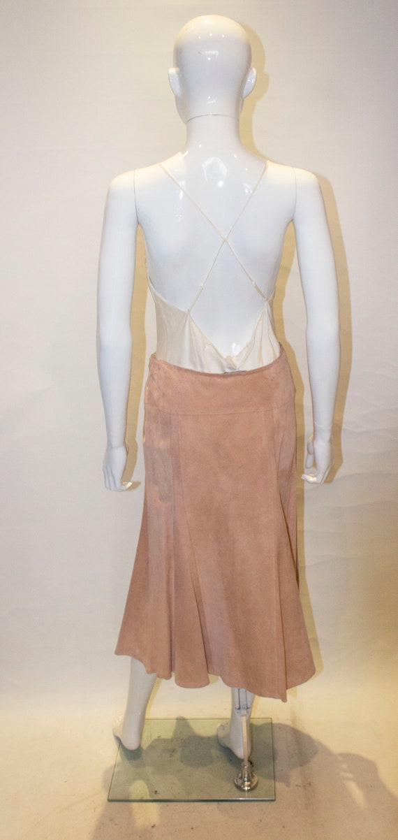 A Vintage 1990s Jean Muir pink Suede a line Skirt - image 8
