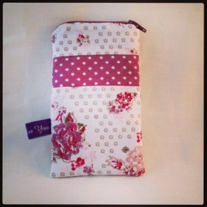 Product title: Mobile phone case &#39;Roses&#39;