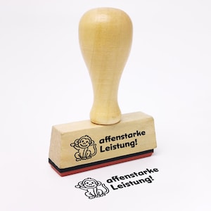 Sello de profesor - ¡Mono fuerte rendimiento! - Sello de profesor de primaria con frase divertida y motivo de mono, sello de motivación para estudiantes 50 mm x 15 mm