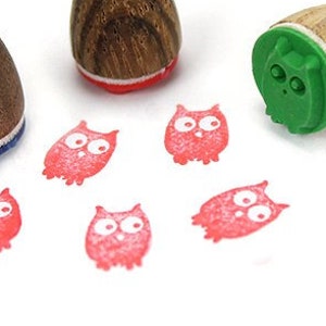 Stemplino Ministempel Eule Eva Holz Motivstempel für Journal Kalender Weihnachtskarten basteln,Mitgebsel Kinder Stempel,Tier Vogel Owl Bild 1