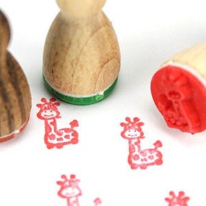 Stemplino Ministempel - Giesi Giraffe - Holzstempel für Basteln Tagebuch Planer Bullet Journal Planner Stempeln Zoo Tiere