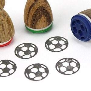 Stemplino Ministempel - Fußball - EURO 2024 Mitbringsel Stempel Fußballspiel Berlin Verein UEFA Deutschland Soccer Europacup WM Holzstempel