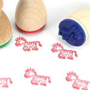 Stemplino Ministempel - Zoe Zebra - Mini Stempel für Basteln Tagebuch Prägung Bullet Journal Planner Zoo Tiere Afrika Safari Tiergarten