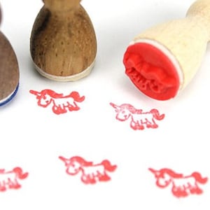 Stemplino Ministempel -Einhorn- Holz Motivstempel für Journal Kalender Weihnachtskarten basteln,Mitgebsel Kinder Stempel,Tier Pferd Mädchen